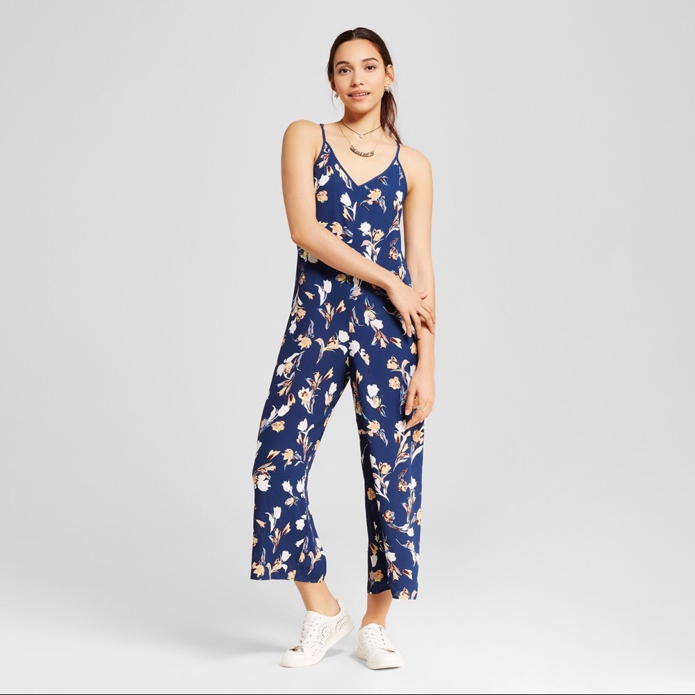 Cute little jumpsuit!!